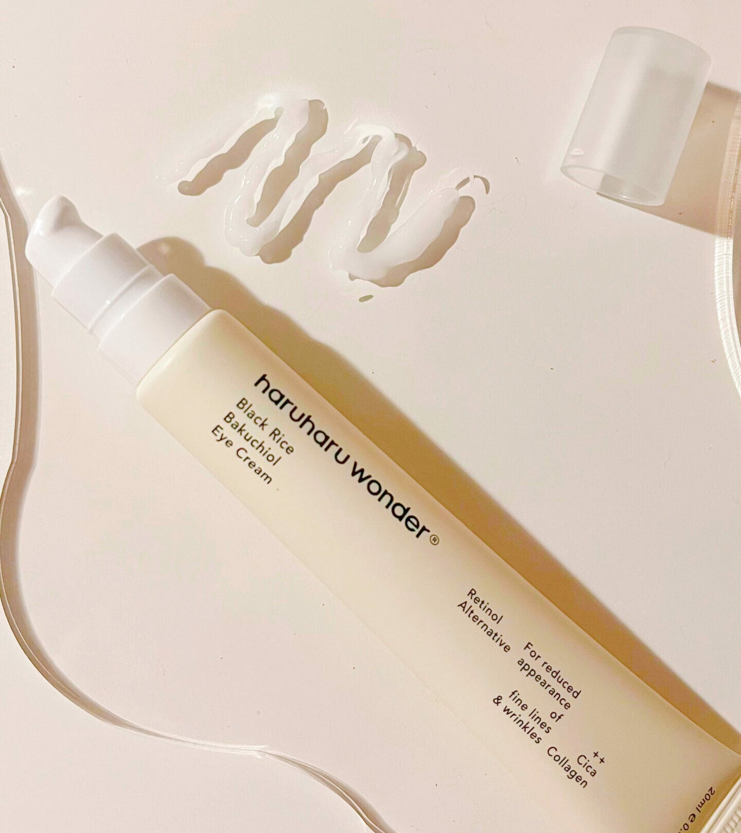 Black Rice Bakuchiol Eye Cream textura y aplicador