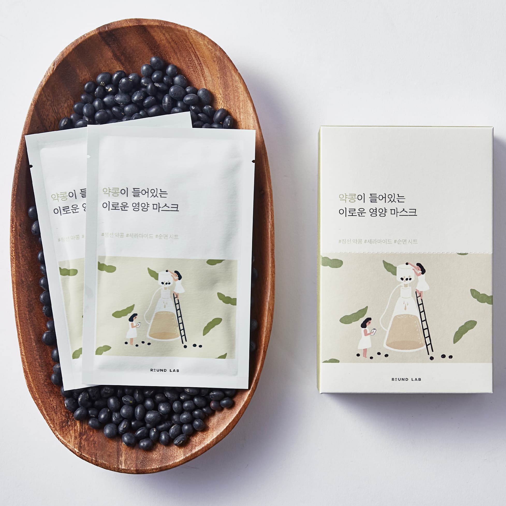 Round Lab Soybean Nourishing Mask 4.jpg