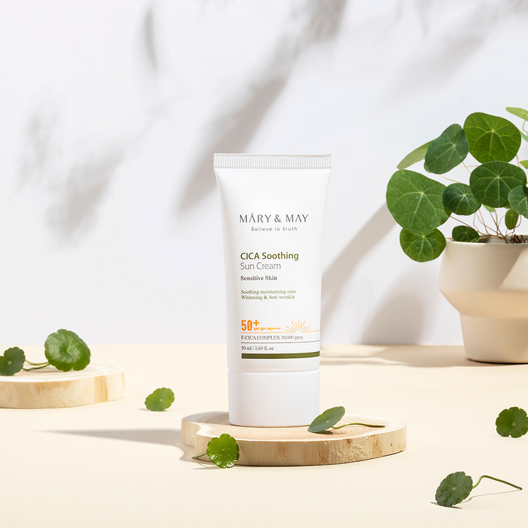 Mary&May Cica Soothing Sun Cream textura ligera